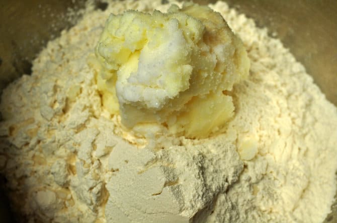 A photo showing mixing all the dry ingredients to make a homemade pie crust
